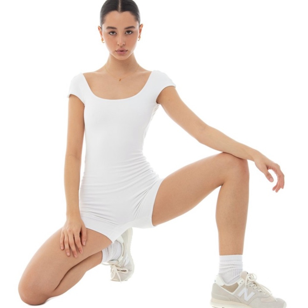 **SOLD** ARE YOU AM I Juna Romper in White 🤍 - Picture 5 of 9